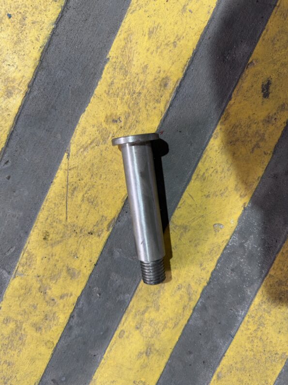 Big One Toe Bar Pin
